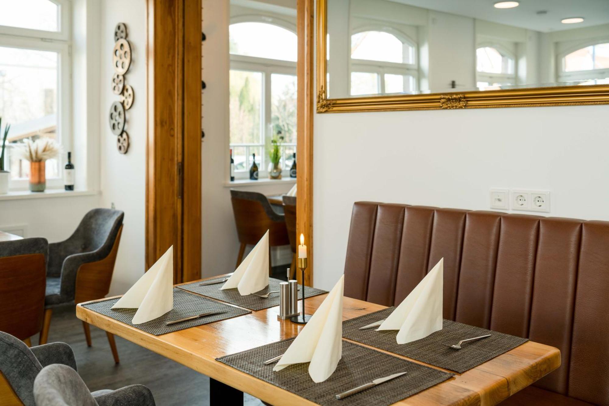 Roca Restaurant Und Hotel Bommersheim Экстерьер фото