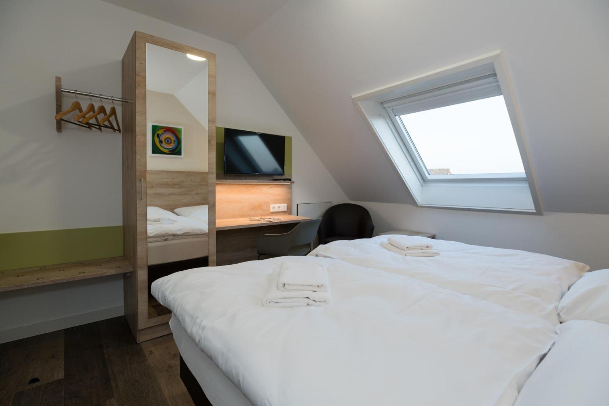 Roca Restaurant Und Hotel Bommersheim Экстерьер фото