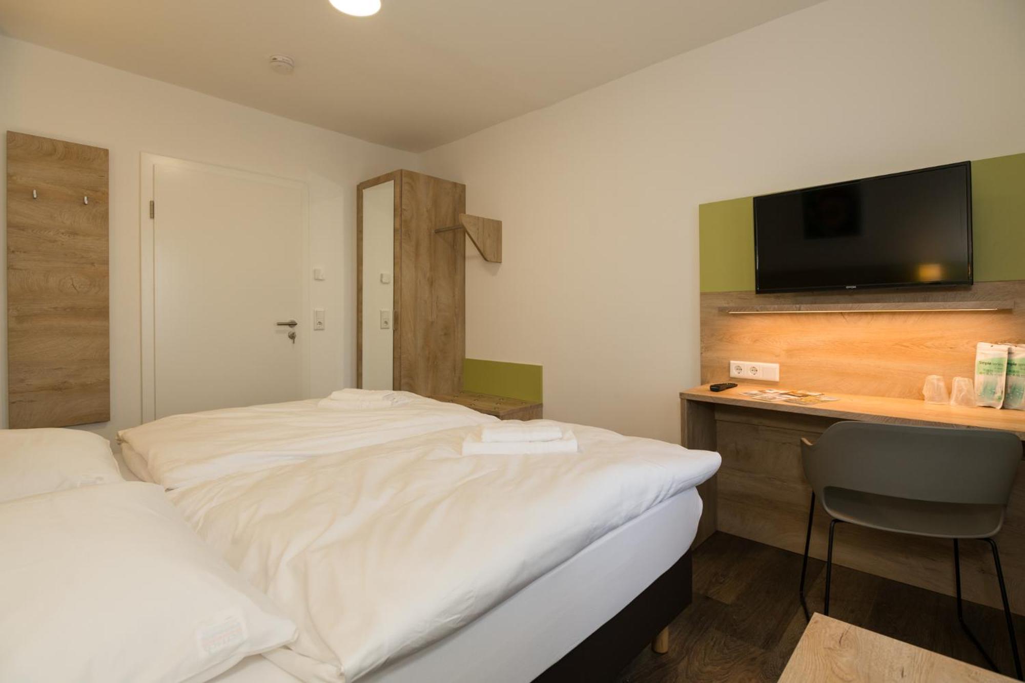 Roca Restaurant Und Hotel Bommersheim Экстерьер фото