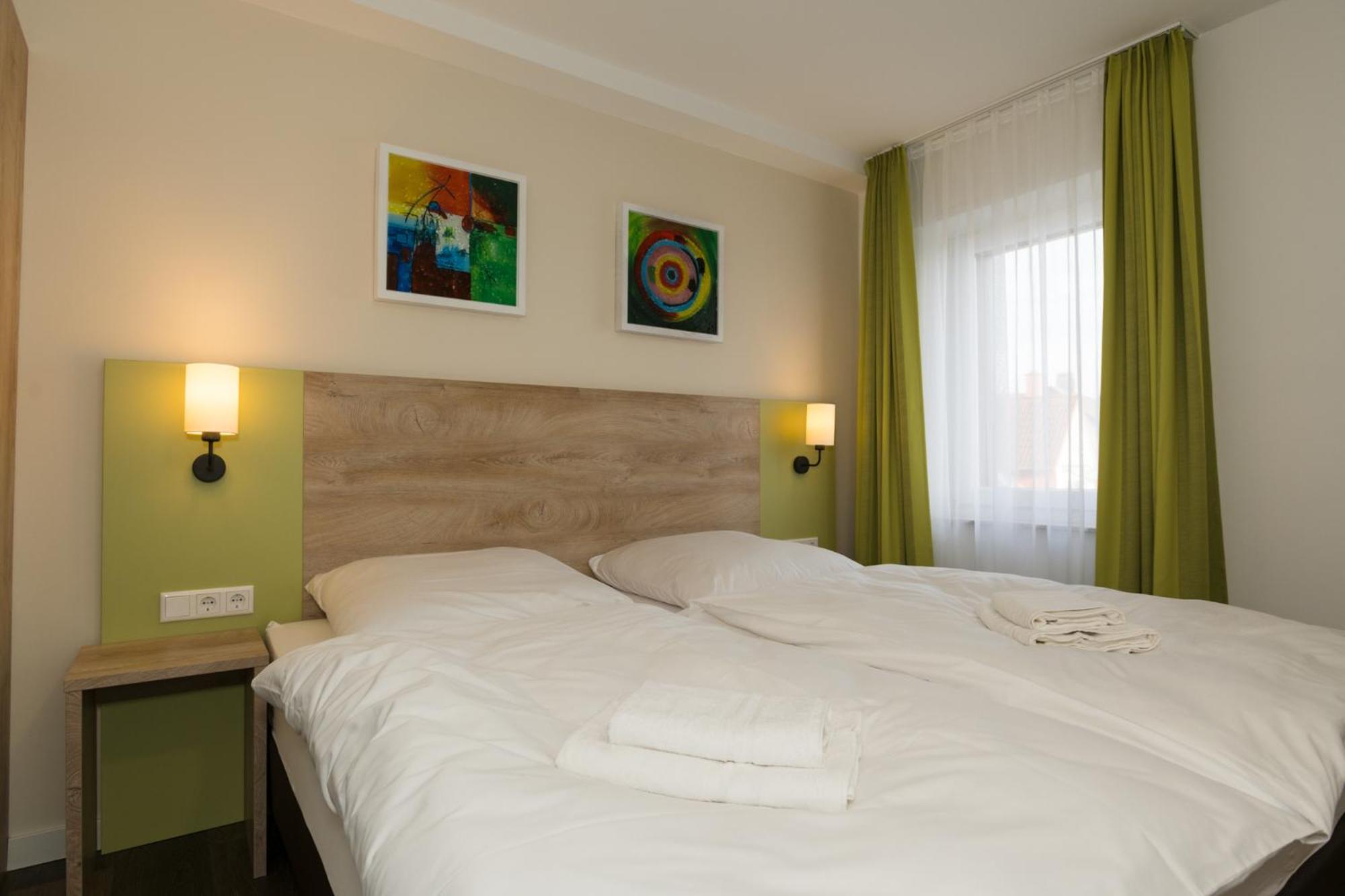 Roca Restaurant Und Hotel Bommersheim Экстерьер фото